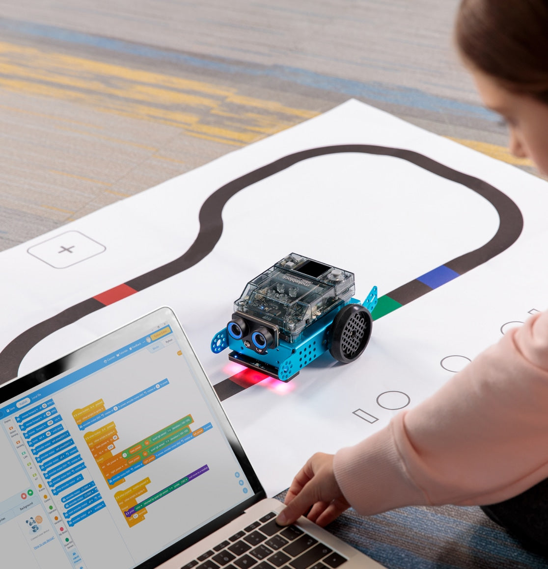 Programming Software 场景图.jpg__PID:590dbca4-d00b-47f0-92d0-a4bf5be0f5fd