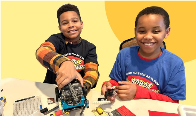 Robot Kits.jpg__PID:04ce6bdf-4e3f-4298-a399-9de1e71ad3d1