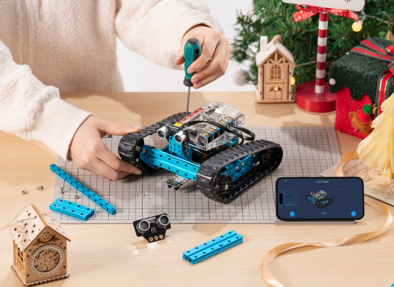 Step1_ Unbox & Build.jpg__PID:e9fa18bb-3e35-4718-9337-b77fd852bfc6