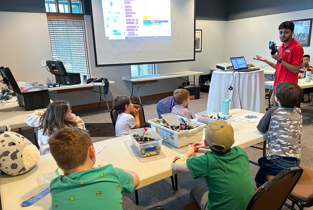 Support Tech Tools with Makeblock Funding.jpg__PID:6c1a15fc-3146-44bf-83a8-4421919b7bed