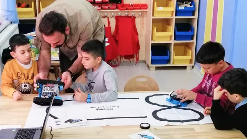 @Tiny Engineers Robotic Coding Workshop.jpg__PID:edc6905a-9582-4059-8b44-aa5bb0bb1970